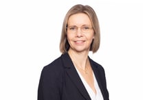 Laura Adams 